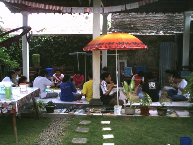 Santap Siang di YLSA