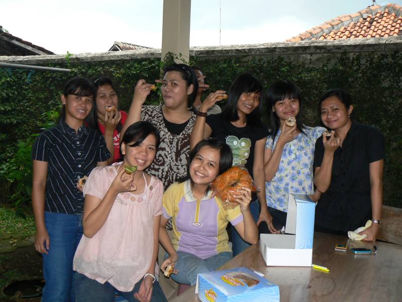 Bekerja dan Melayani di YLSA (Staf Baru)